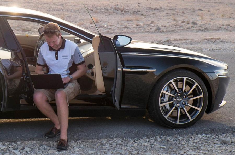  Aston Martin Lagonda Taraf 2015 года  (фото 22 из 43)